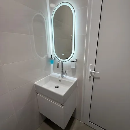 Limidi Homes - Spacious 2-bedroom Centre Veliko Tărnovo