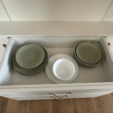 Limidi Homes - Spacious 2-bedroom Centre