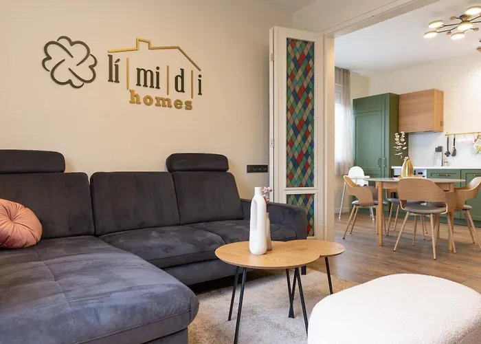 Limidi Homes - Spacious 2-bedroom Centre Βελίκο Τίρνοβο