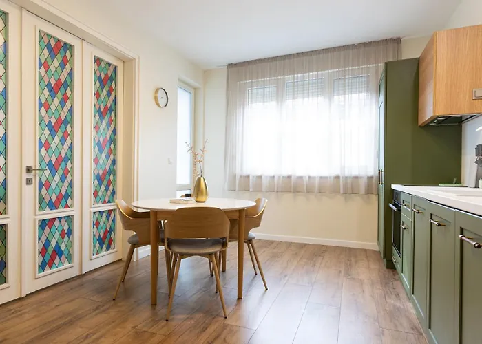 Limidi Homes - Spacious 2-bedroom Centre Διαμέρισμα Βελίκο Τίρνοβο