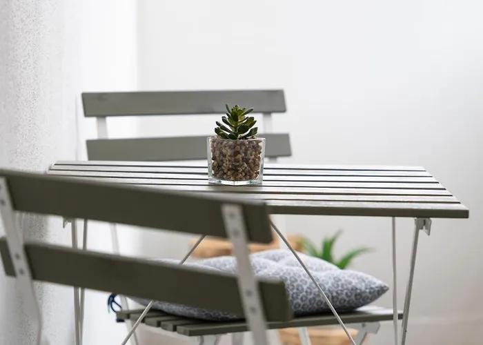 Limidi Homes - Spacious 2-bedroom Centre Διαμέρισμα