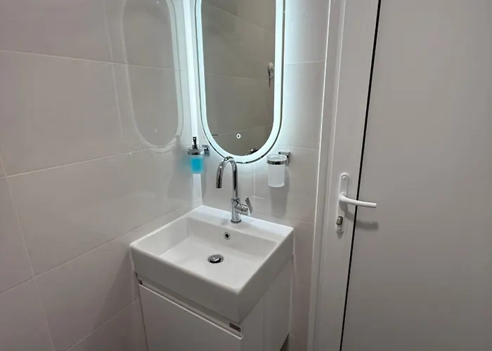 Limidi Homes - Spacious 2-bedroom Centre Βελίκο Τίρνοβο