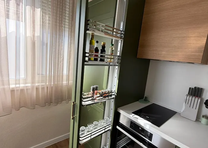 Limidi Homes - Spacious 2-bedroom Centre * Veliko Tarnovo