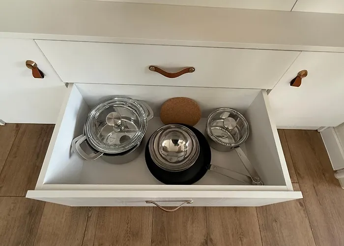 Limidi Homes - Spacious 2-bedroom Centre